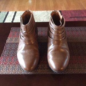 Clark’s Tan Bootie